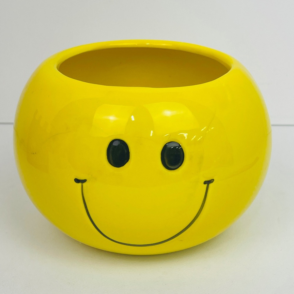 Planter Pot Unisex 6x5 T15710 Yellow Smiley Face Graphic Good